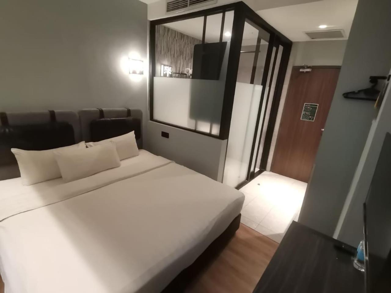 The Seraya Hotel コタキナバル エクステリア 写真